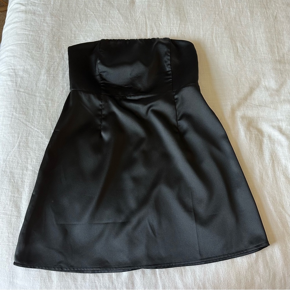 Strapless Satin Black Dress